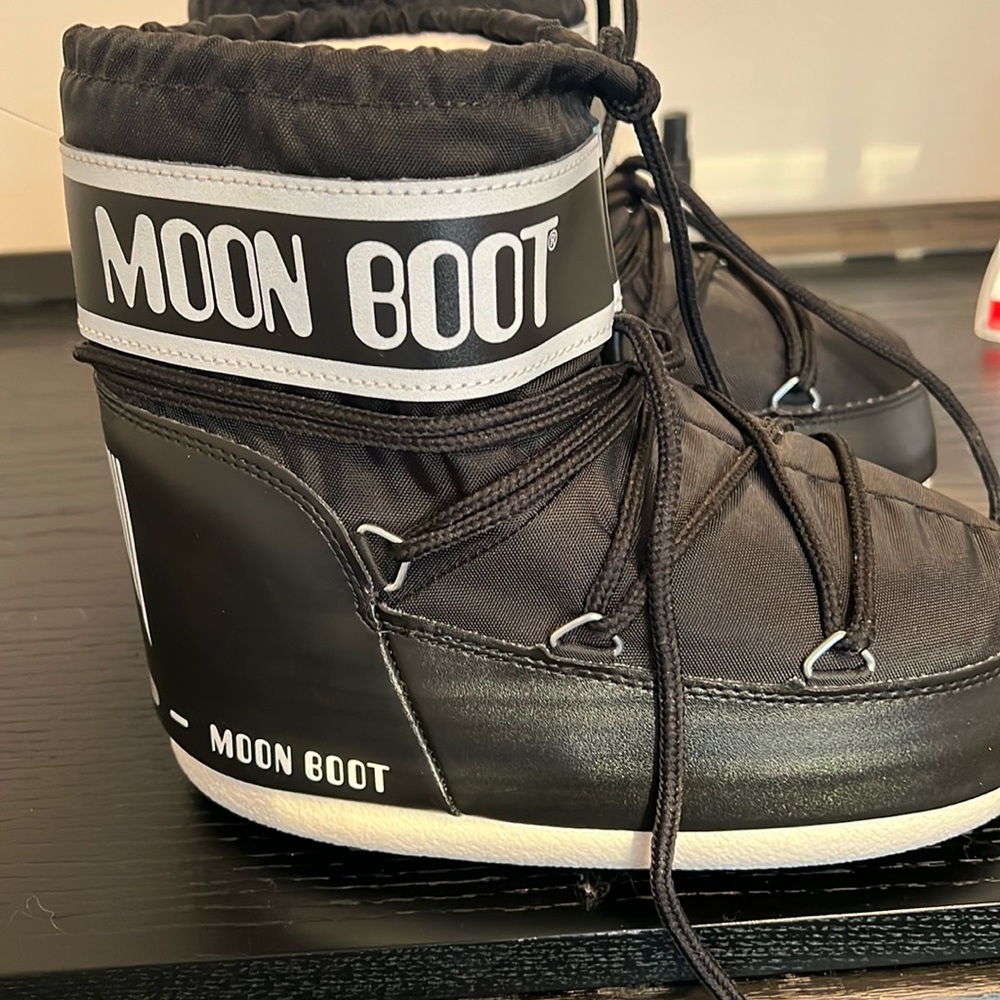 Moon Boots